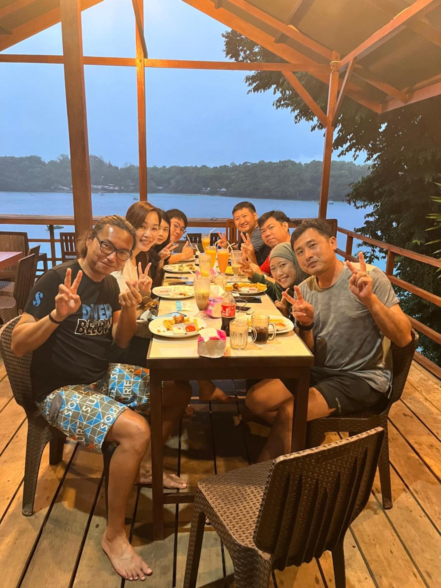Olala Bungalows And Restaurant Сабанг Екстериор снимка