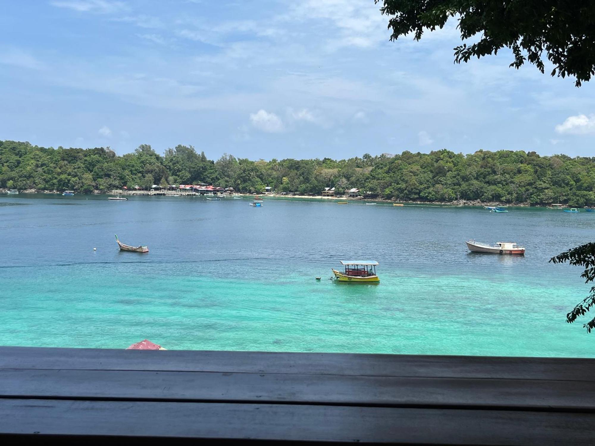 Olala Bungalows And Restaurant Сабанг Екстериор снимка