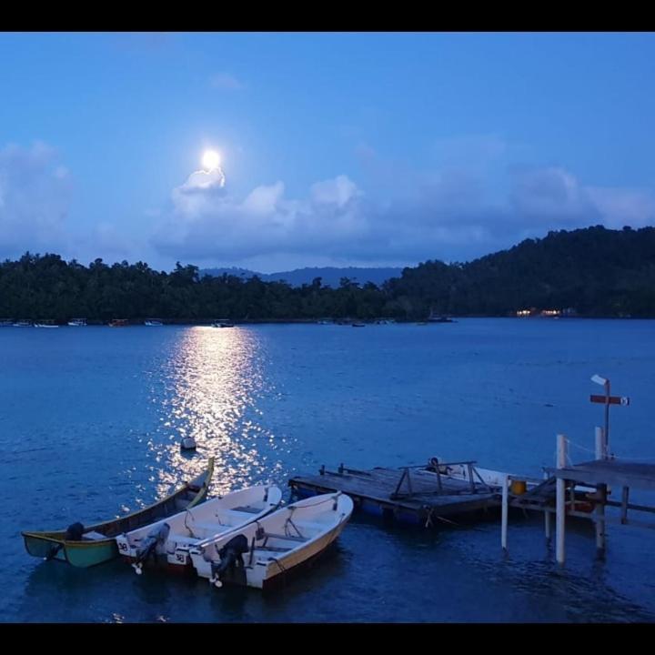 Olala Bungalows And Restaurant Сабанг Екстериор снимка